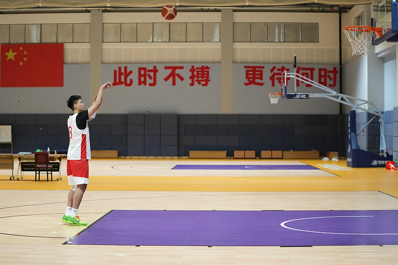 如何提高篮球罚球命中率?_0